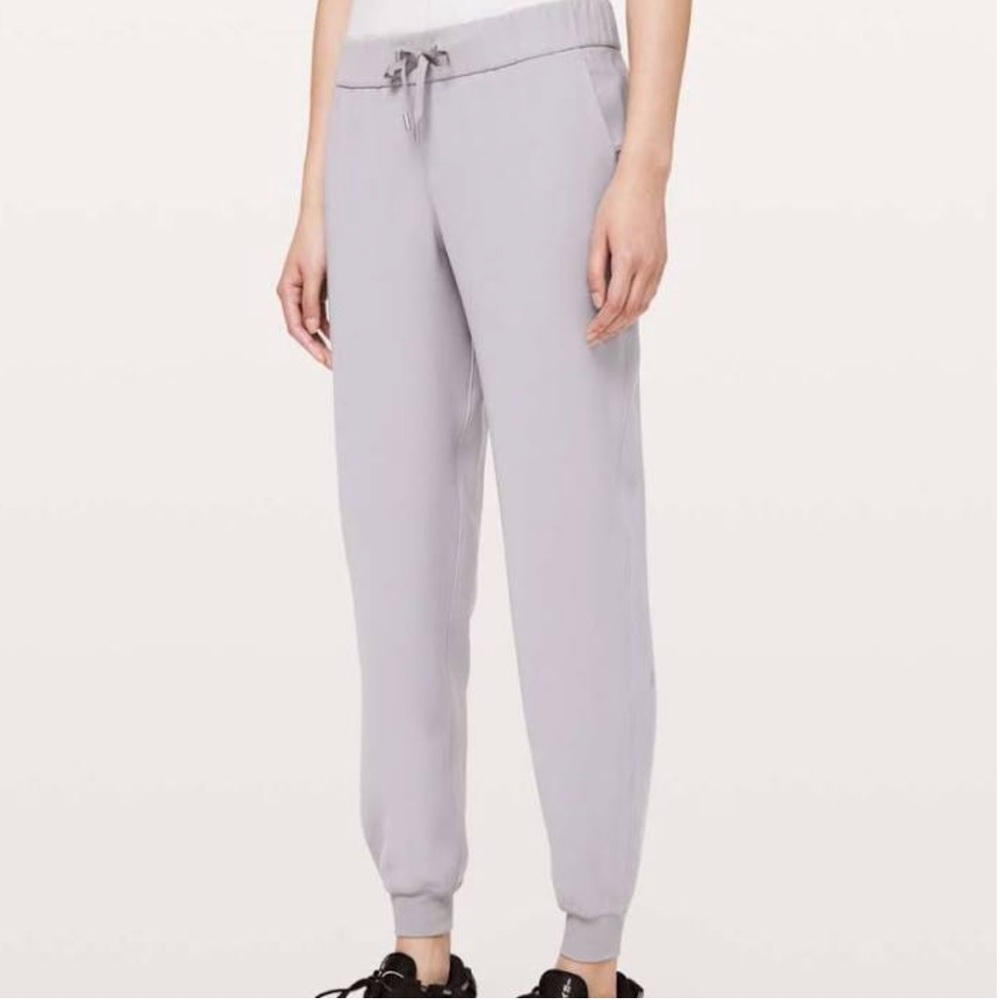 Lululemon On The Fly Jogger | Gray | Size: 8